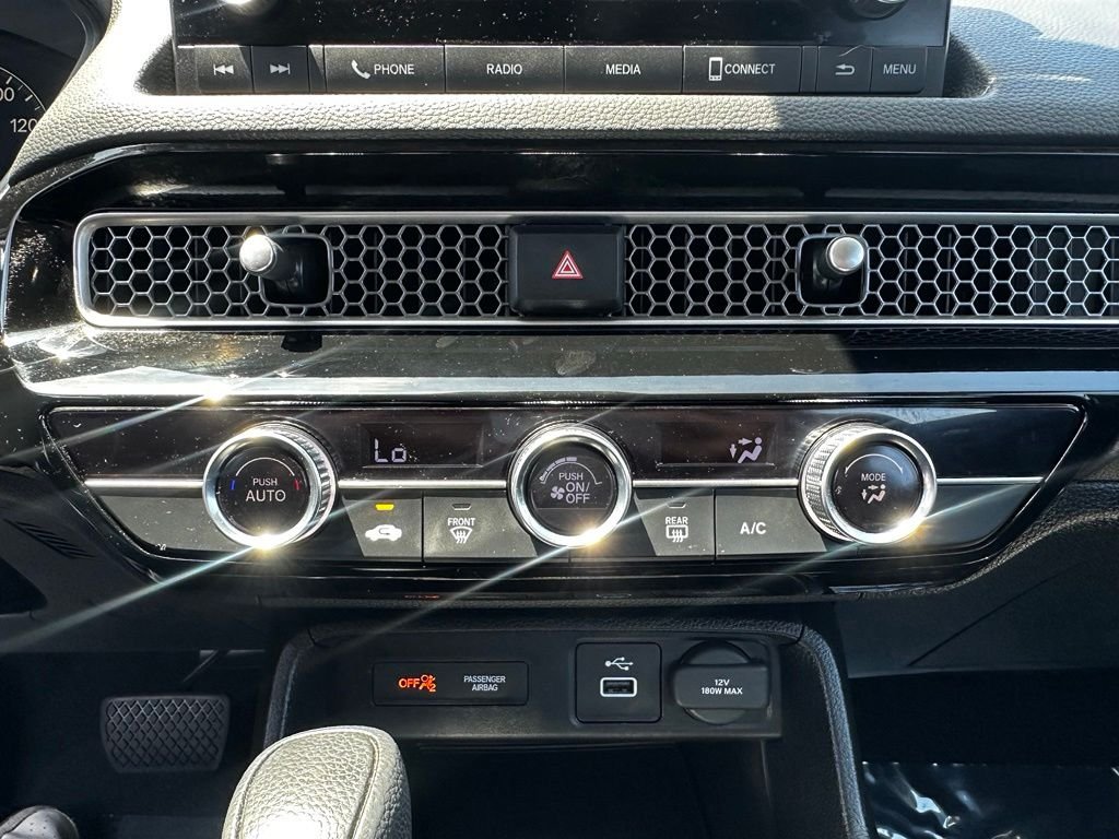 Used 2024  Honda LX image 25