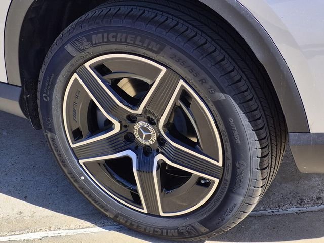 New 2026 Cirrus Silver Metallic Mercedes-Benz GLC 300 image 8