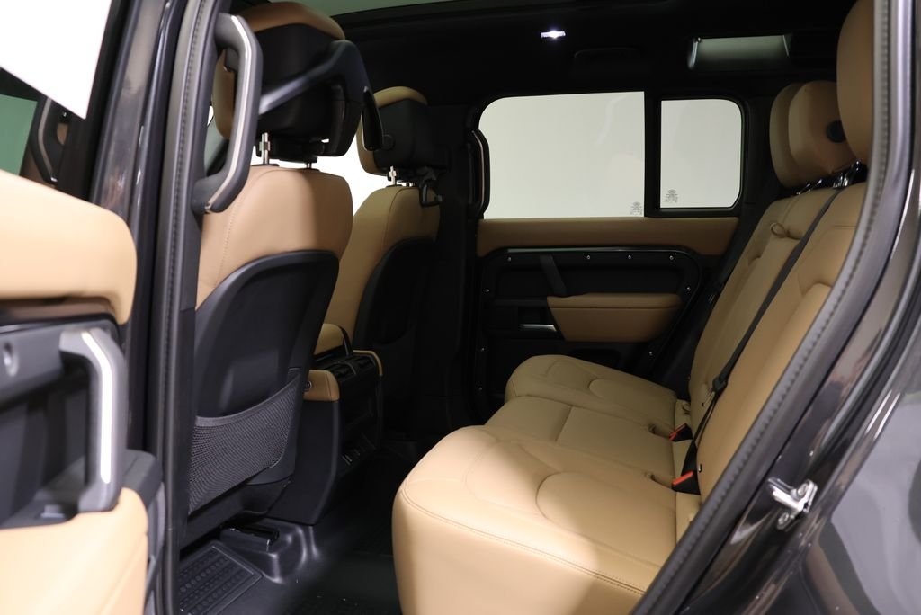 2026 Land Rover Defender X-Dynamic SE - Photo 35