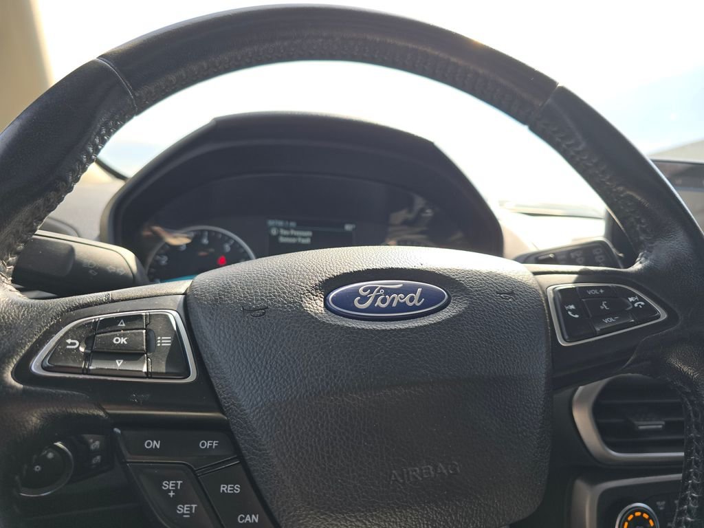 Used 2019 Silver Ford SE image 24