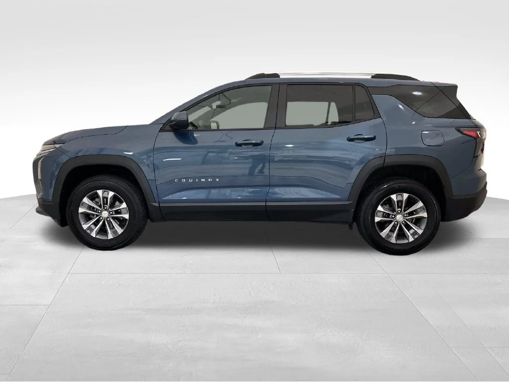 Used 2025 Blue Chevrolet LT image 2