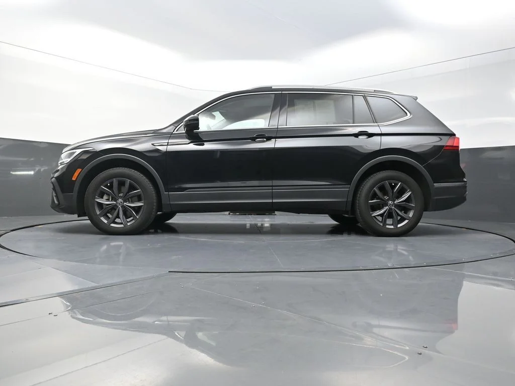 Used 2023 Black Volkswagen 2.0T SE image 24