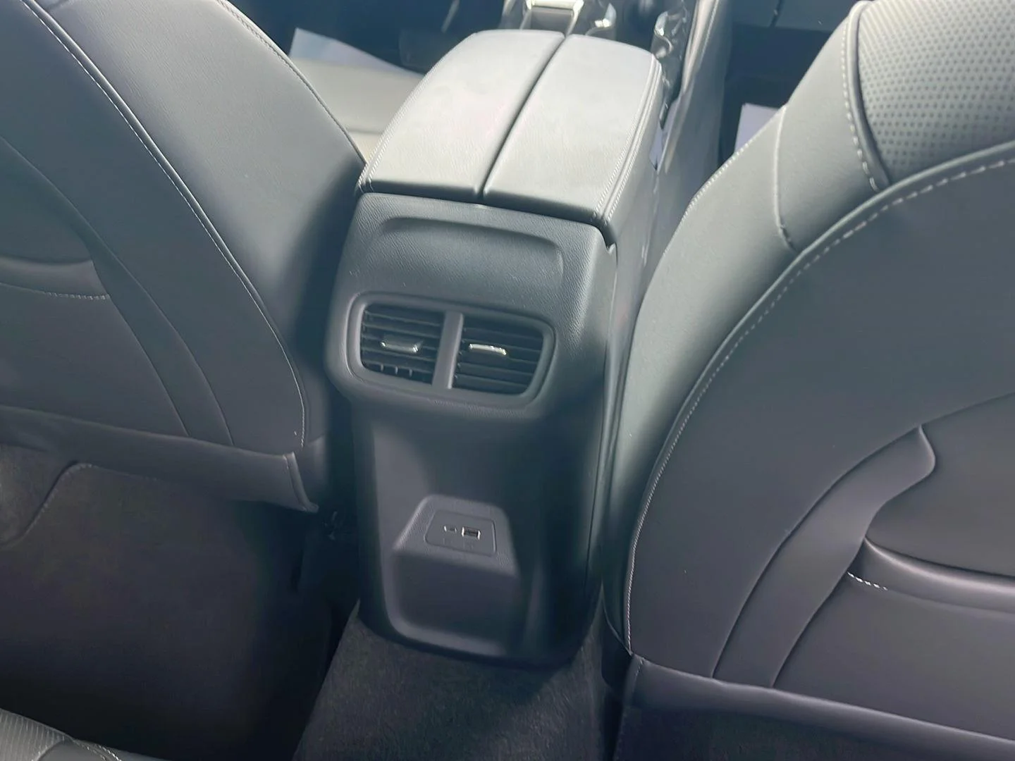 Used 2025 Summit White Buick Preferred image 27