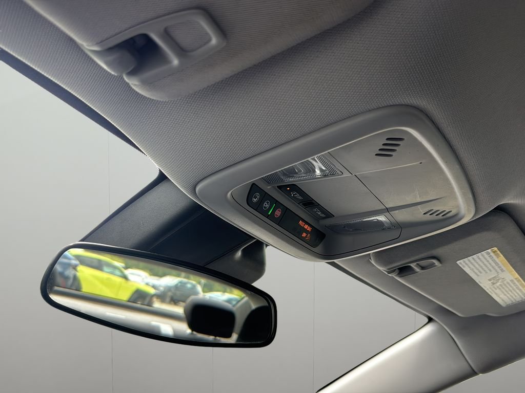 Used 2024 Summit White Chevrolet LT image 31
