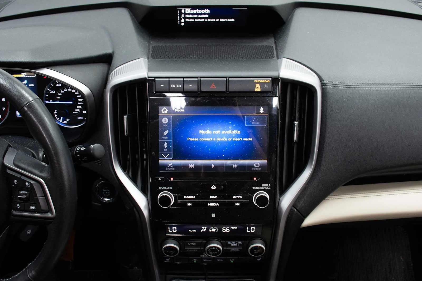 Used 2020 Crystal White Pearl Subaru Limited image 19