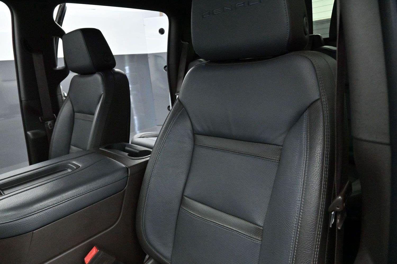 Used 2021 Summit White GMC Denali image 15