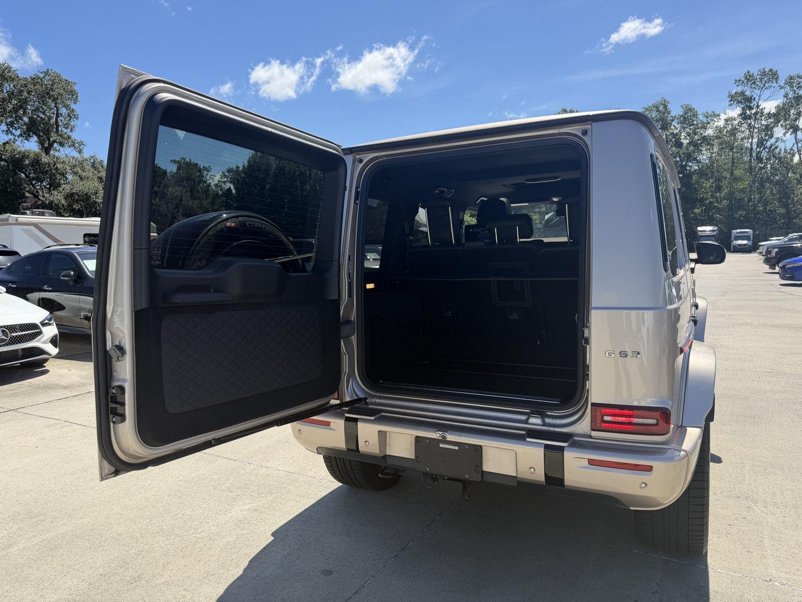 Certified Used 2025 MANUFAKTUR Desert Silver metallic Mercedes-Benz AMG® G 63 image 24