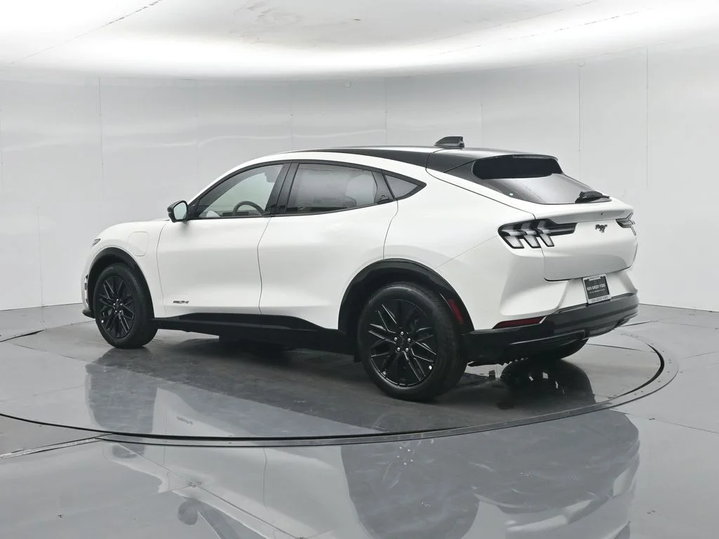 New 2026 Star White Metallic Tri-coat Ford Premium image 6