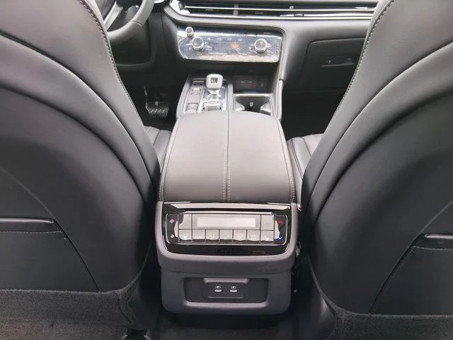 New 2027 RADIANT WHITE INFINITI Luxe FWD image 25