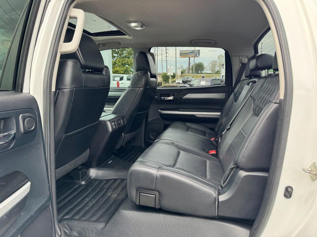 Used 2016  Toyota Platinum image 12