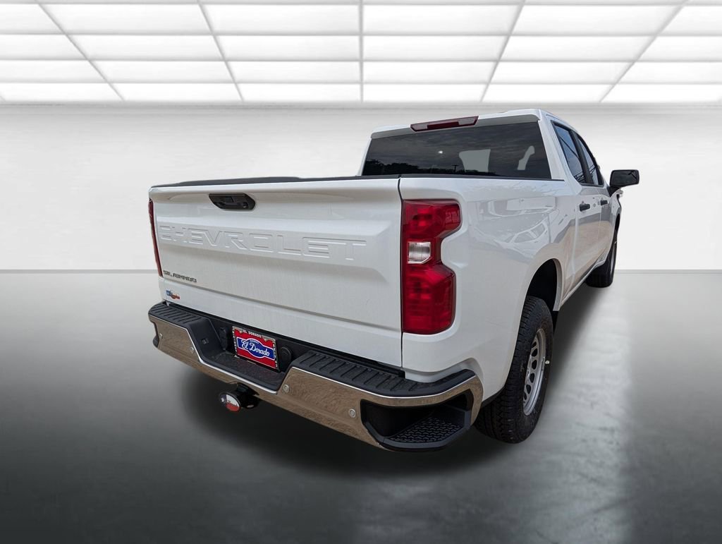 New 2026 Summit White Chevrolet WT image 26
