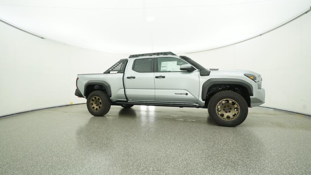 New 2025 Celestial Silver M Toyota Trailhunter image 76