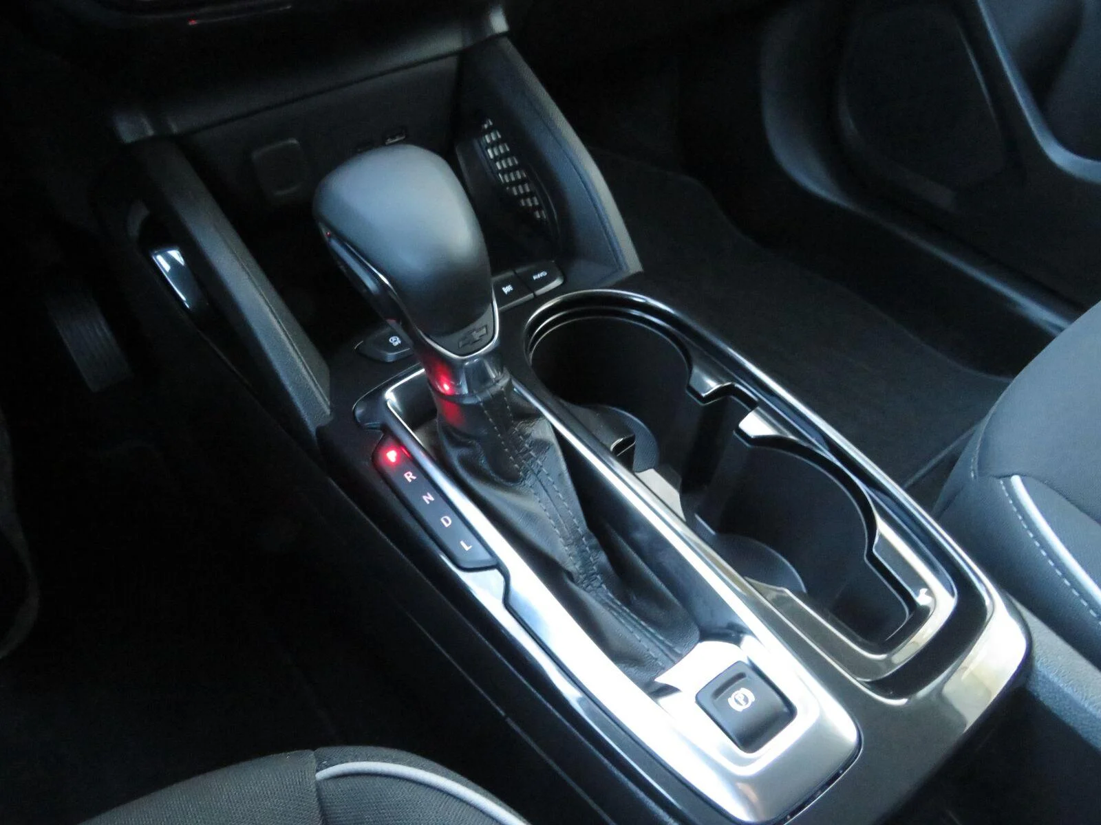 Used 2026 Mosaic Black Metallic Chevrolet LT image 29