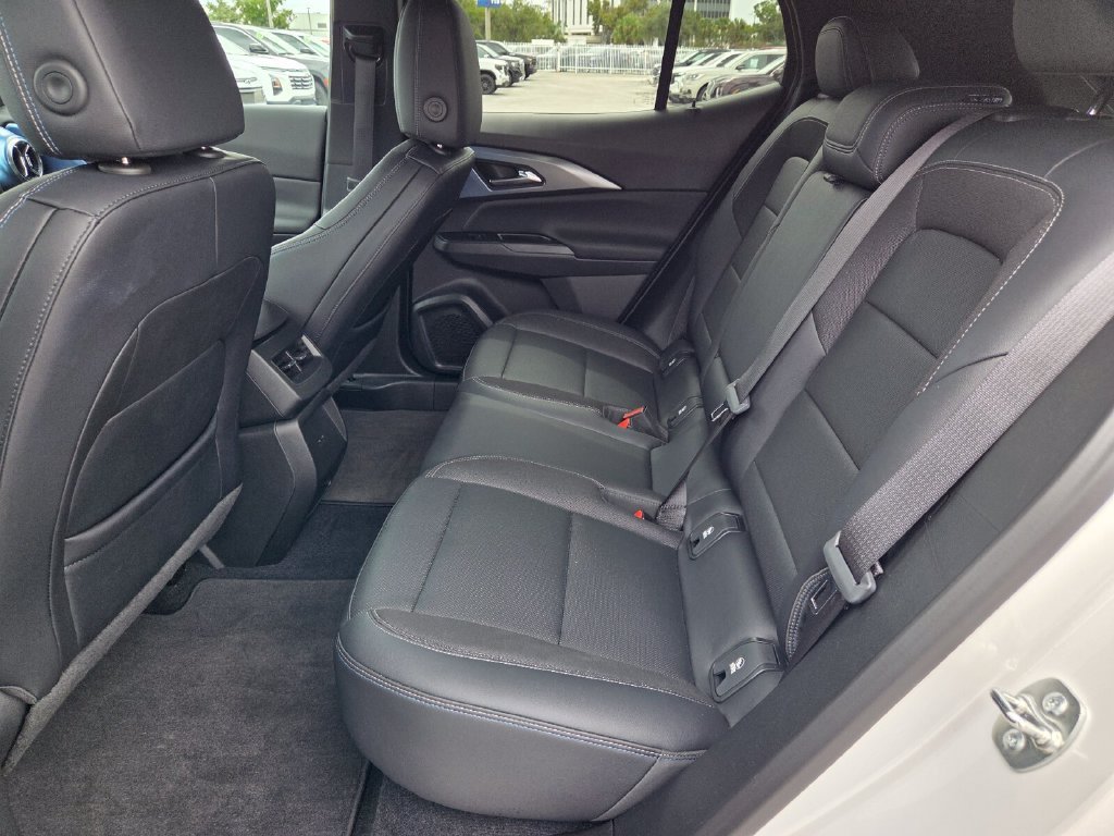 2024 Chevrolet Equinox EV LT - Photo 7