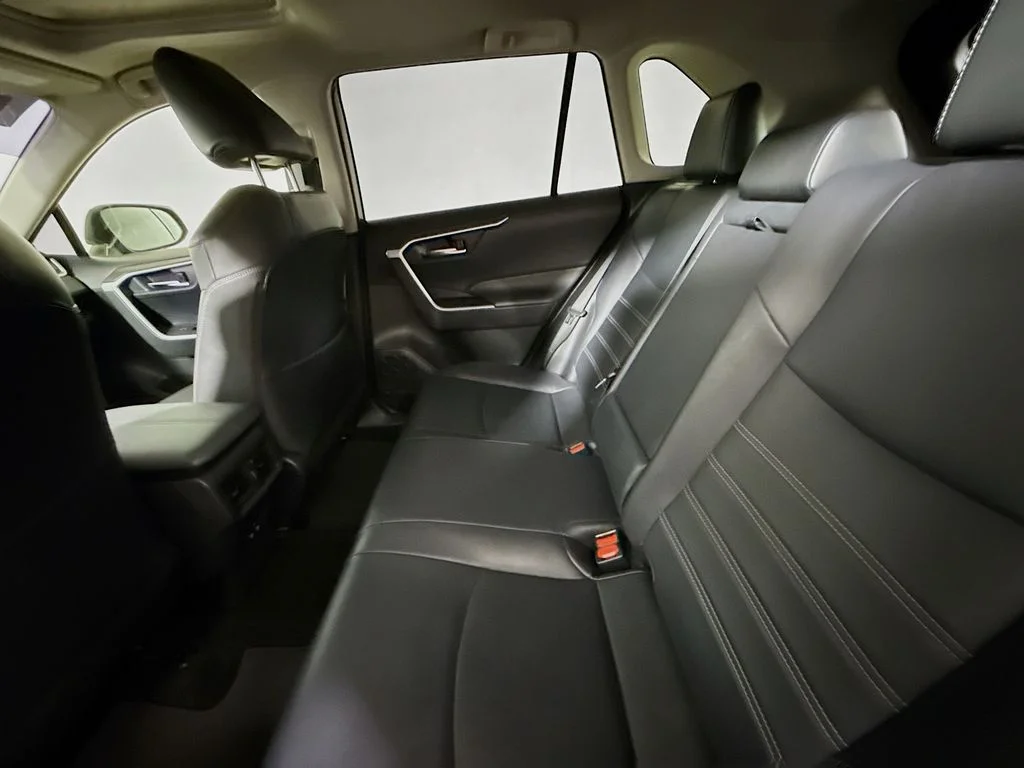 Used 2020 Magnetic Gray Metallic Toyota XLE Premium image 23