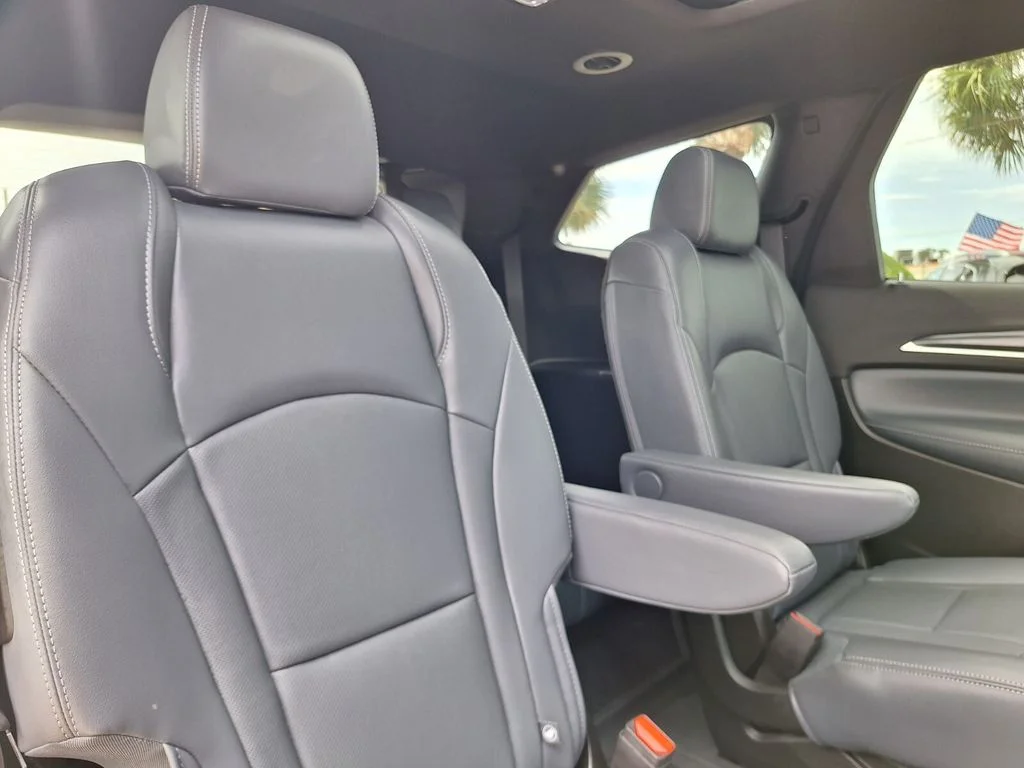 Used 2023 Black Buick Essence image 34