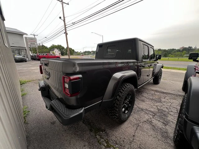Used 2024 Granite Crystal Metallic Clearcoat Jeep Willys image 3