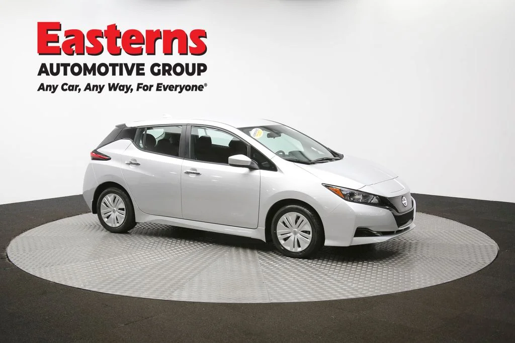 Used 2023 Silver Nissan S image 43