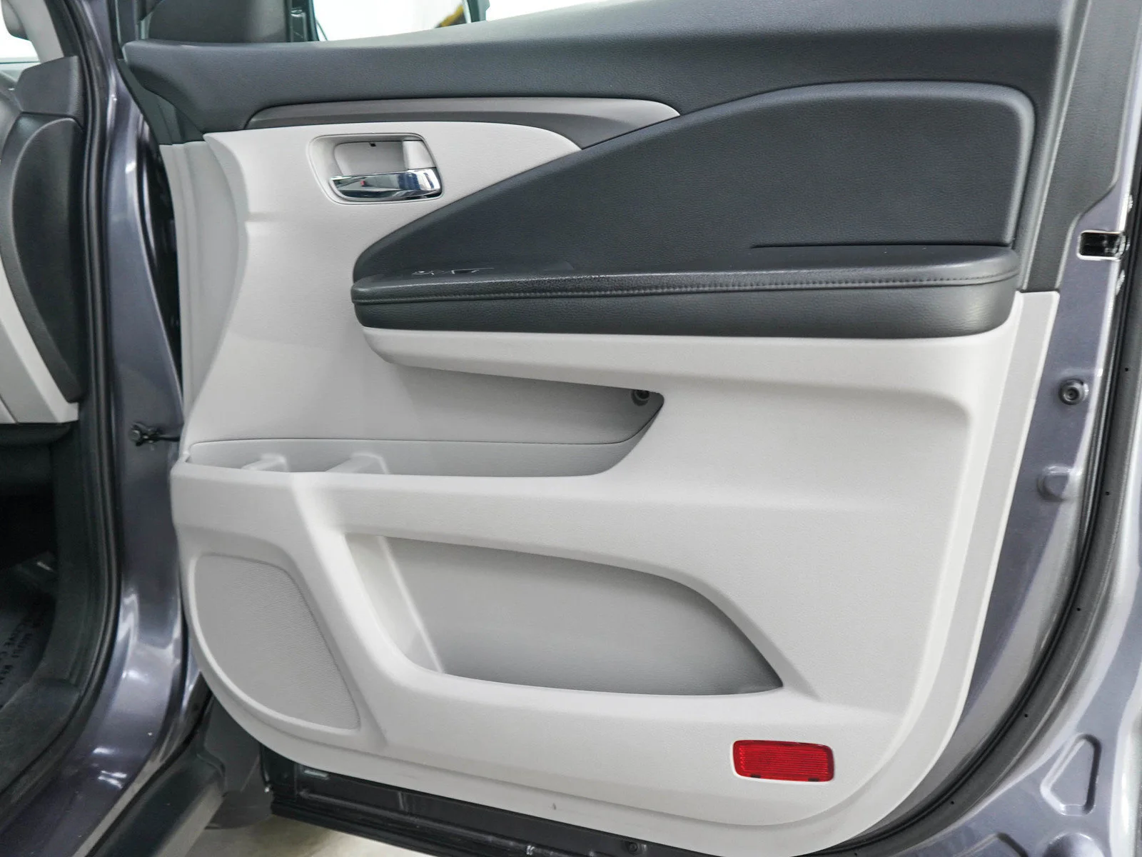 Used 2021 Gray Honda Black Edition image 10