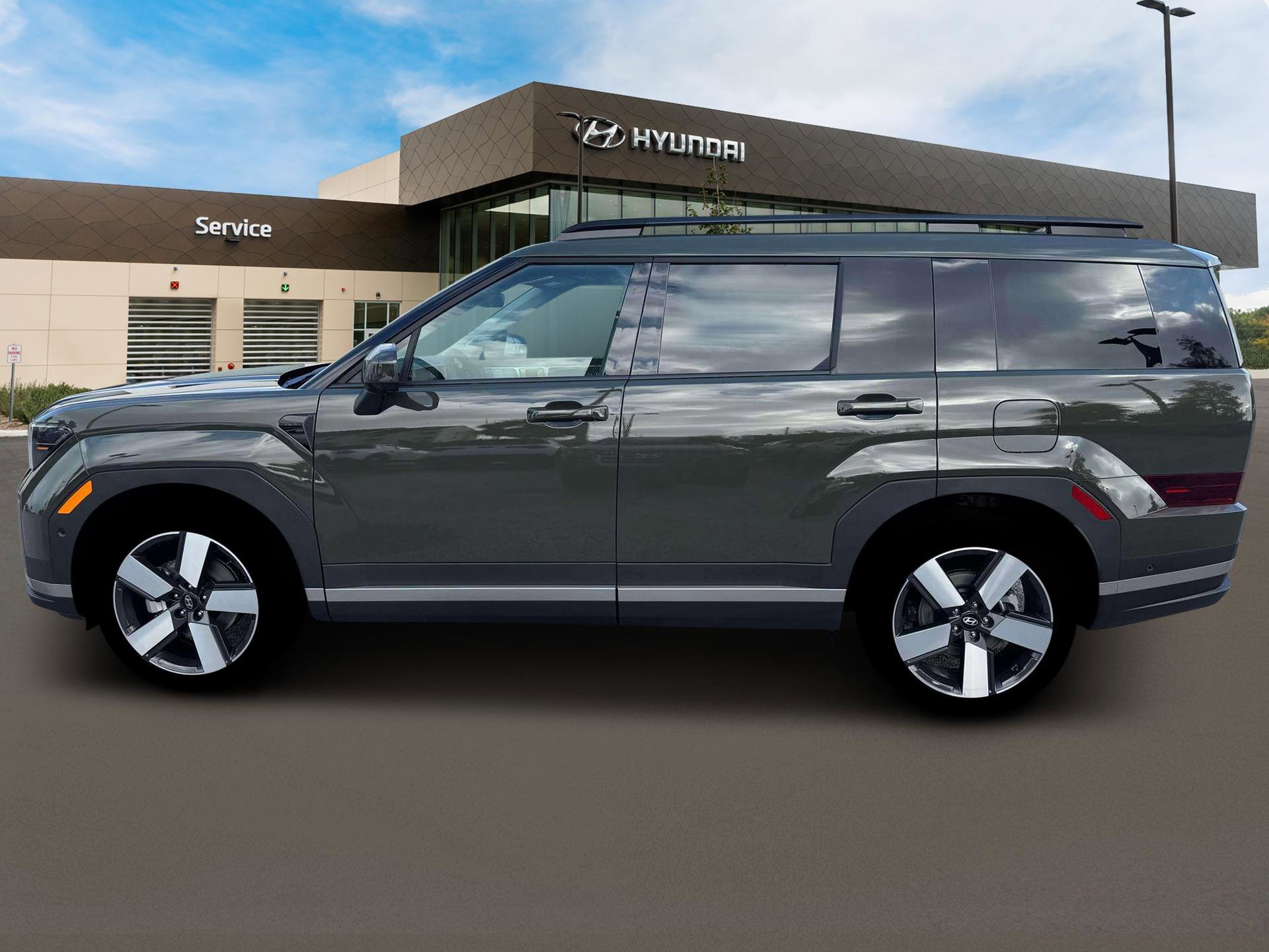 New 2026 Rockwood Green Hyundai Limited 6P AWD image 4