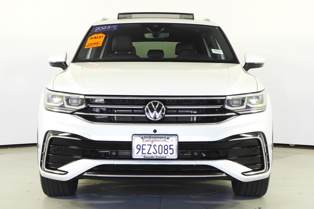 Certified Used 2023 White Volkswagen 2.0T SEL R-Line image 3