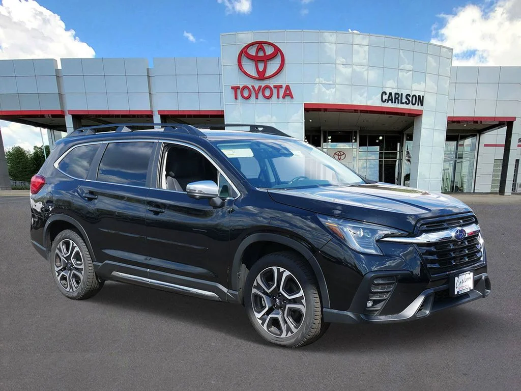 Used 2023 Subaru Ascent Limited with VIN 4S4WMAUD7P3448662 for sale in Minneapolis, Minnesota