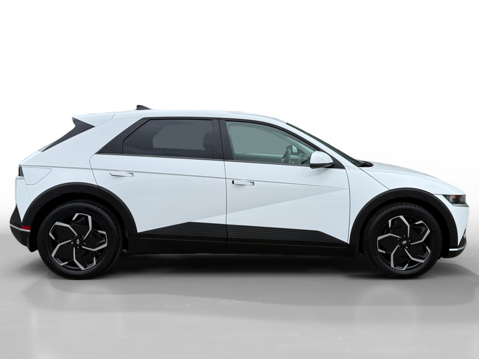 Certified Used 2024 Atlas White Hyundai SEL image 6