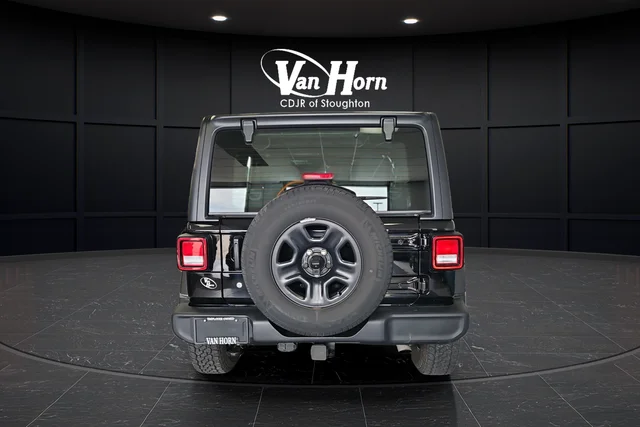 Used 2022 Black Clearcoat Jeep Unlimited Sport image 4
