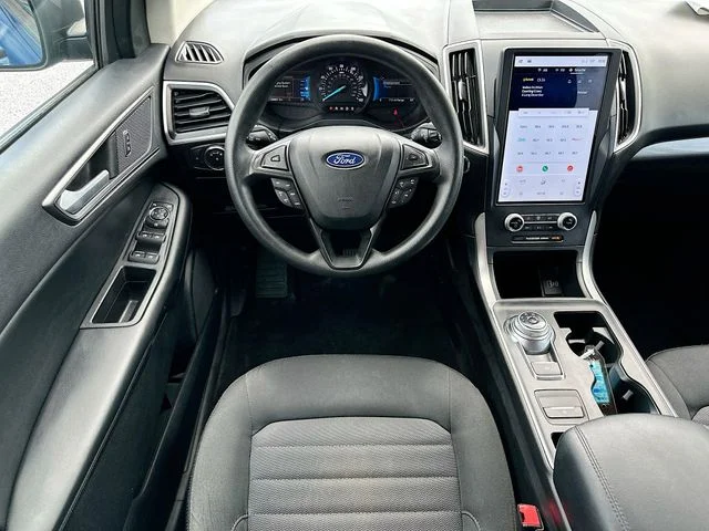 Used 2022 Blue Ford SE image 20