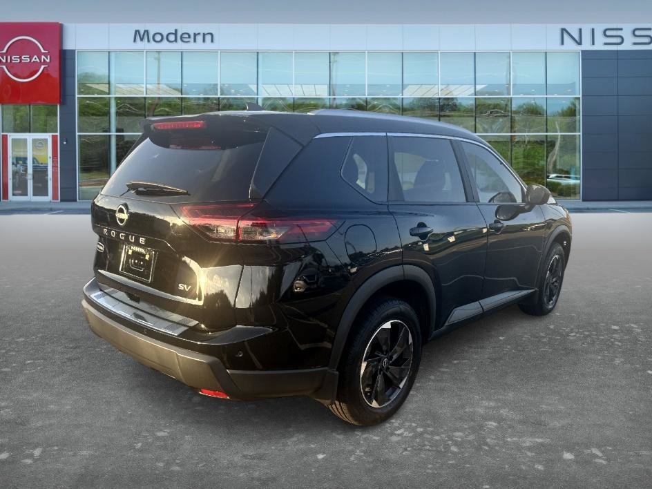 Used 2024 Super Black Nissan SV image 5