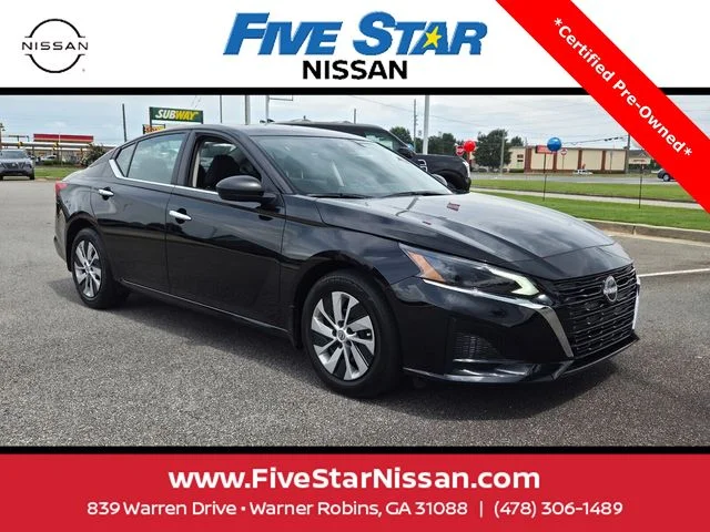 Used 2025 Black Nissan 2.5 S image 1