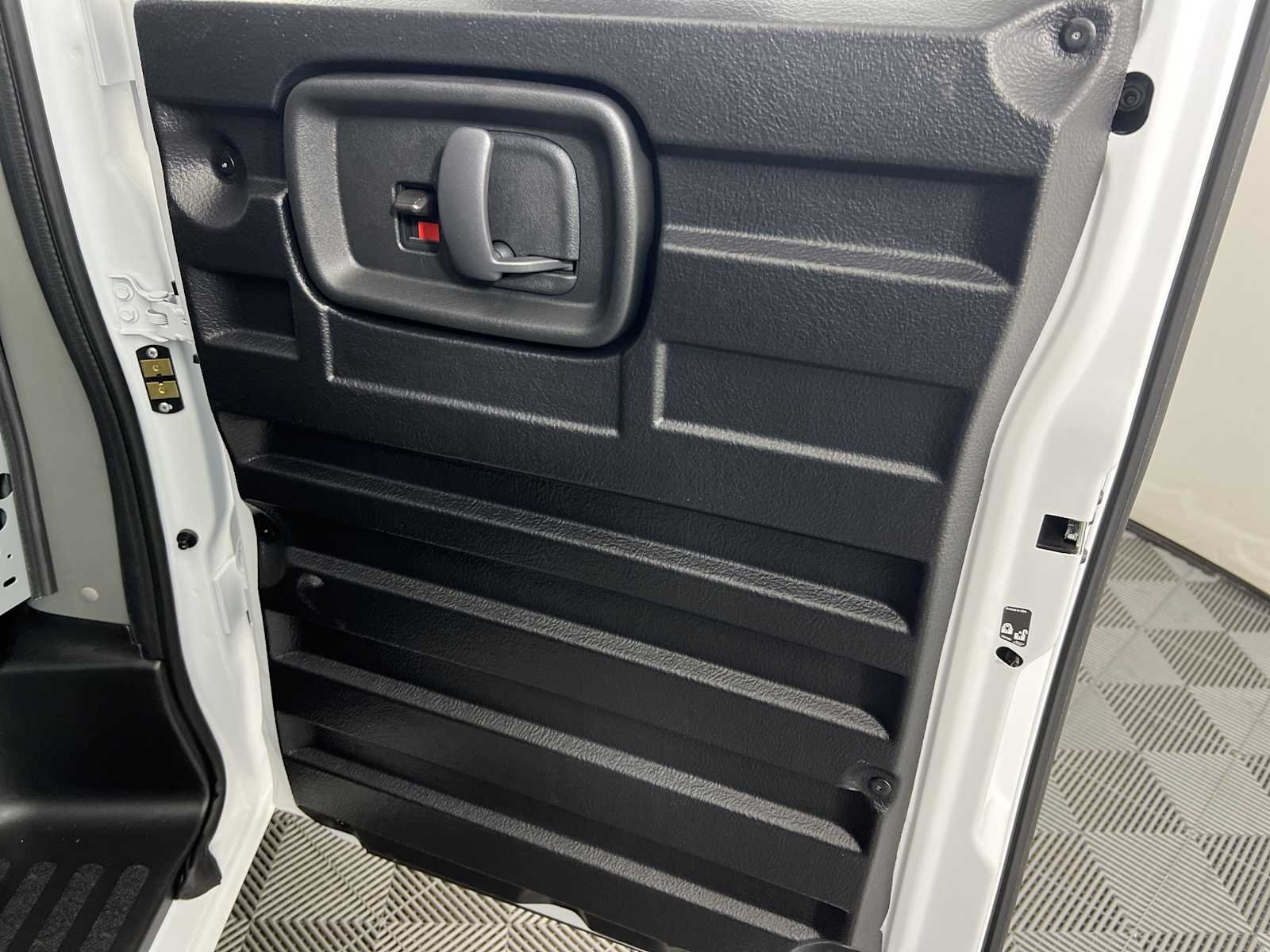 2025 GMC Savana Cargo Work Van - Photo 14
