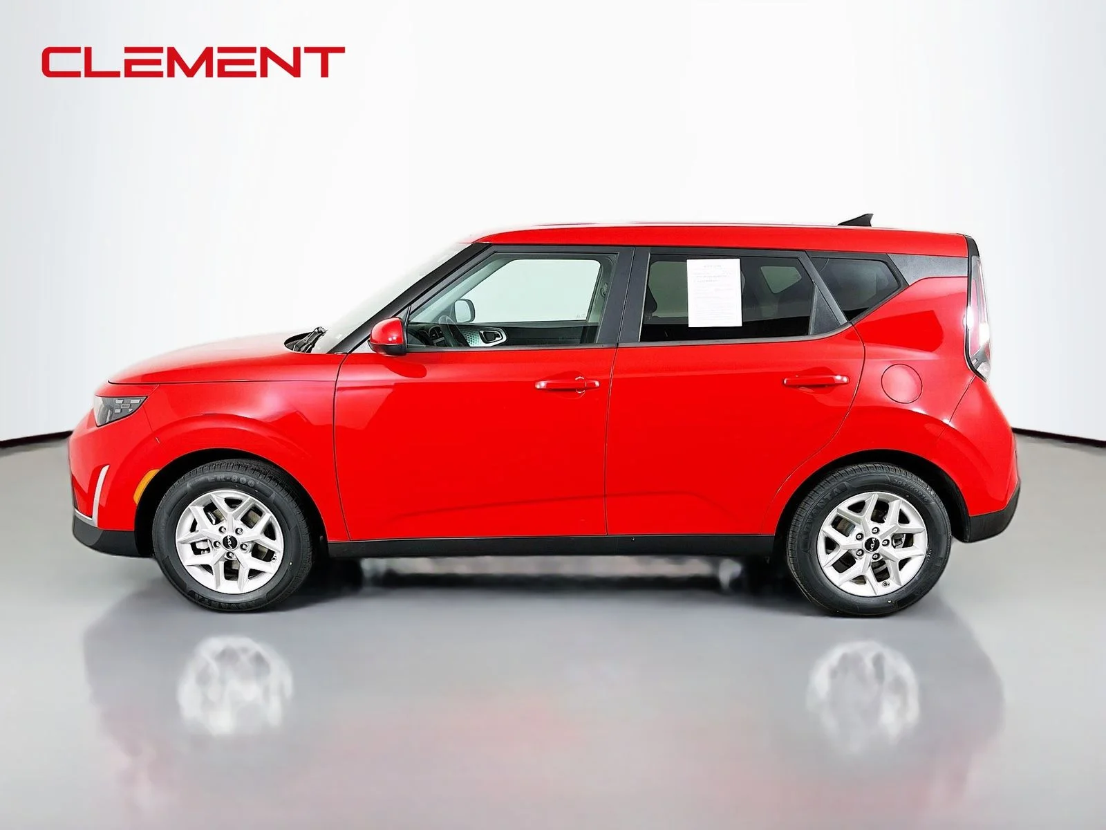 Used 2024 Red Kia LX image 5