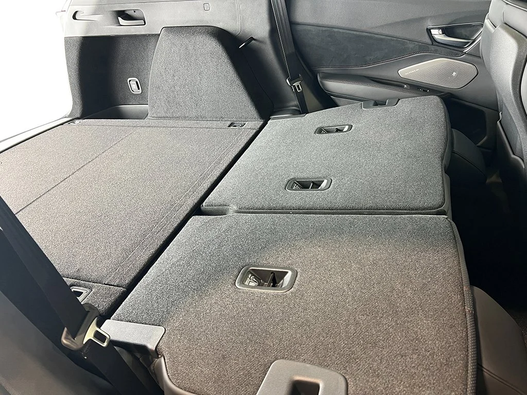 New 2026 Solar Silver Metallic Acura w/A-Spec Advance Package image 37