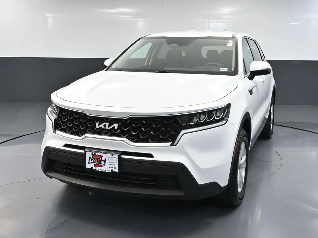 2023 Kia Sorento LX - Photo 10