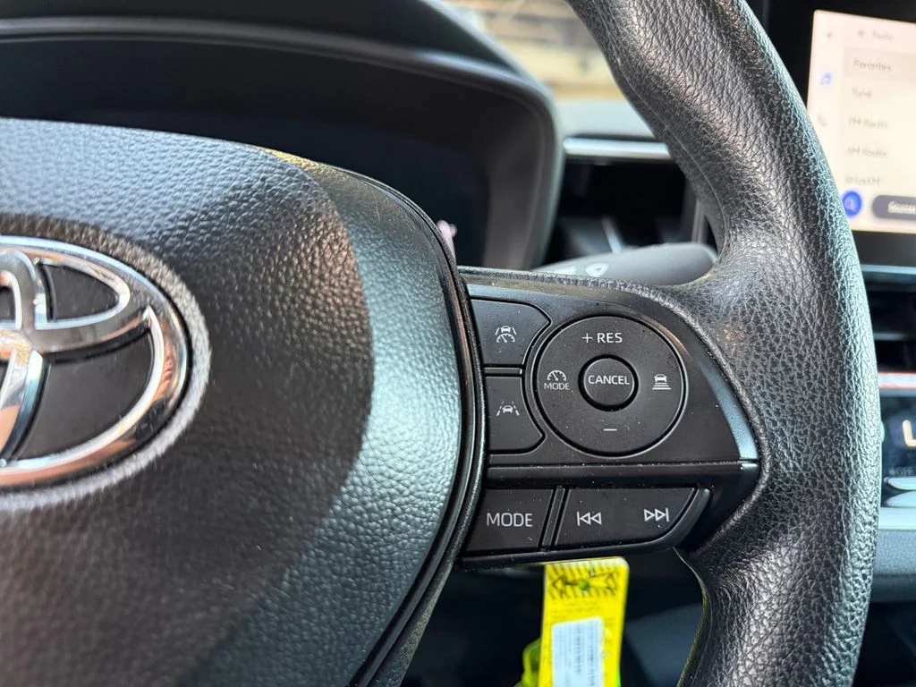 Used 2026  Toyota LE image 25
