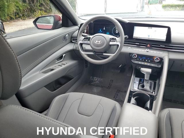 Used 2025 Red Hyundai SEL Convenience image 22
