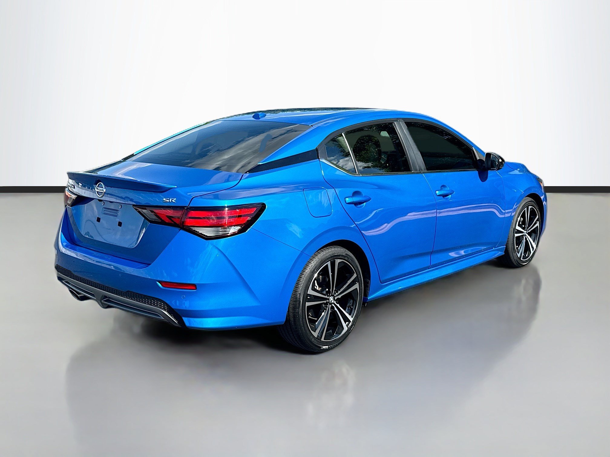 Used 2021 Electric Blue Metallic Nissan SR image 7