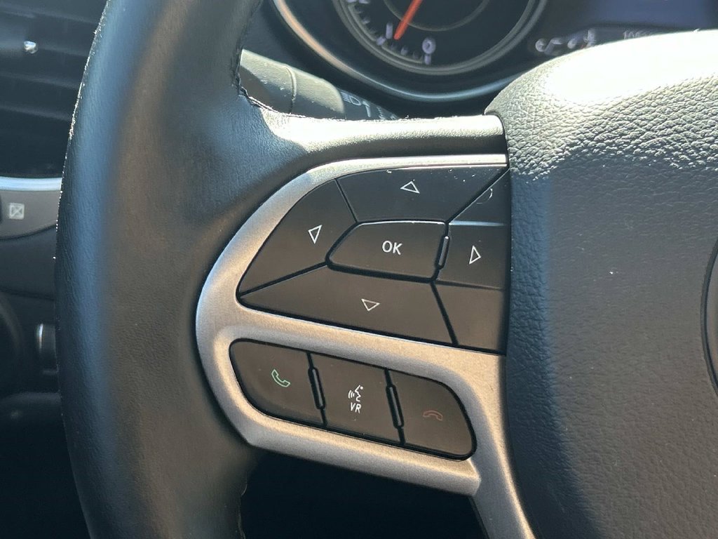 Used 2019 White Jeep Limited image 23