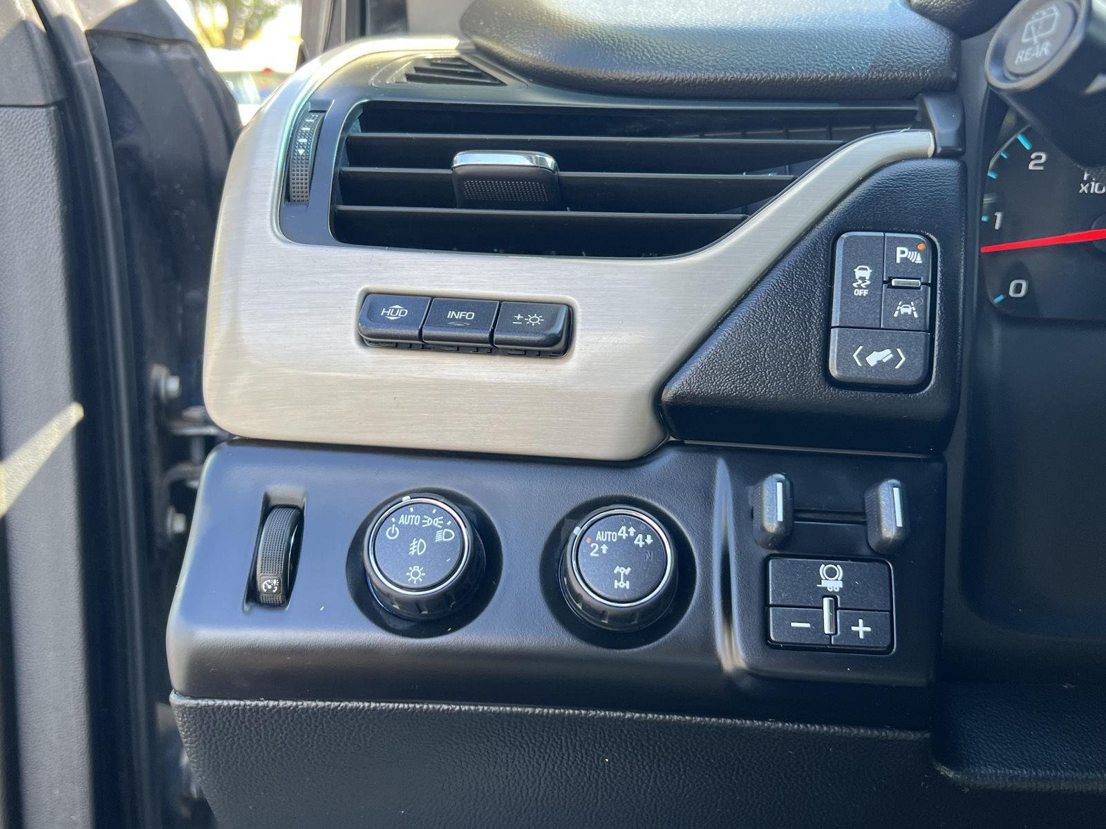 2017 GMC Yukon XL Denali - Photo 36