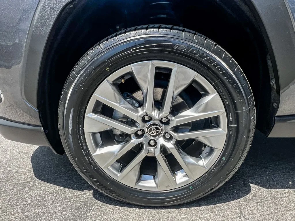 Used 2023 Gray Toyota XLE Premium image 10
