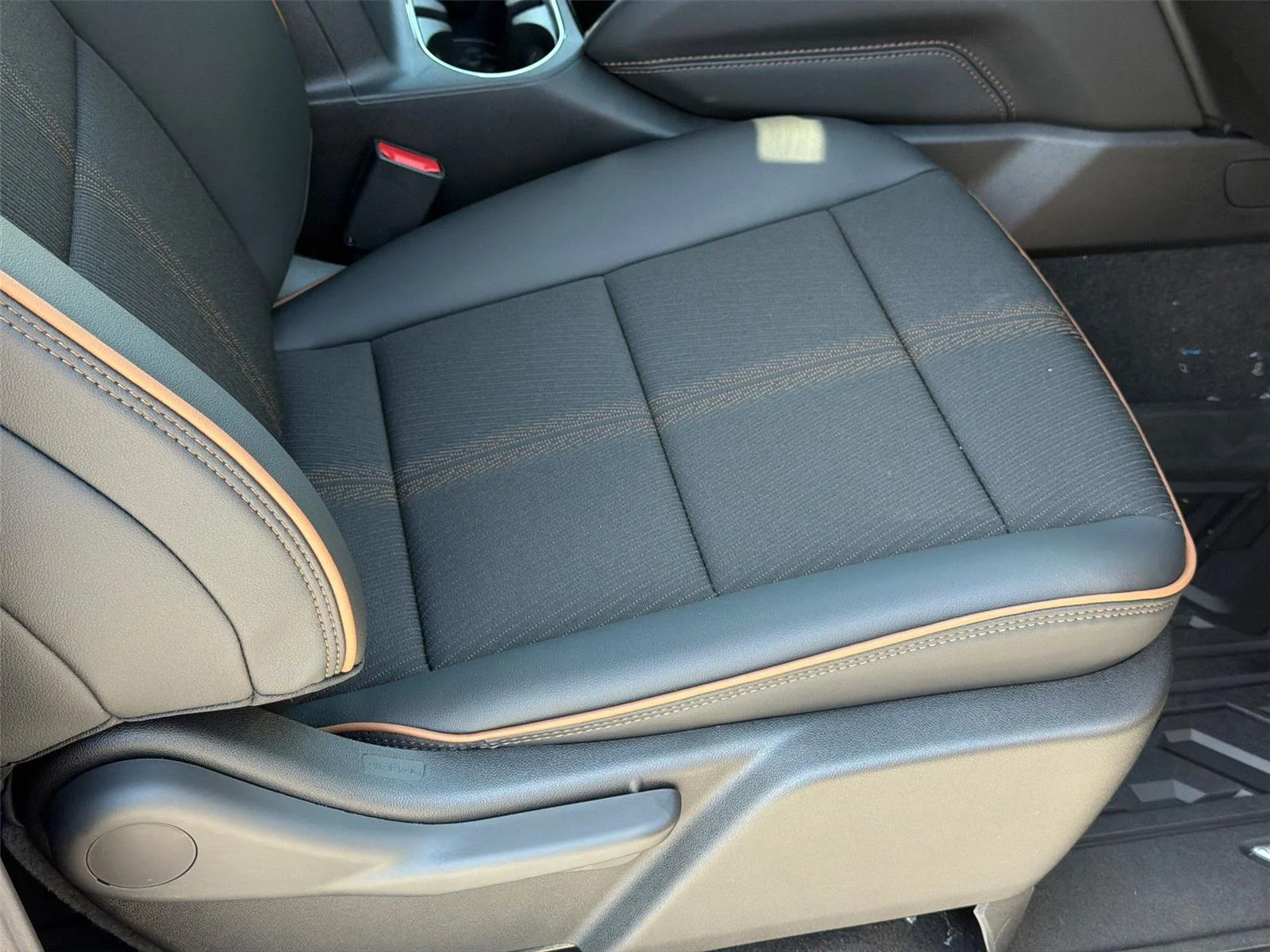 2026 GMC Canyon AT4 - Photo 10