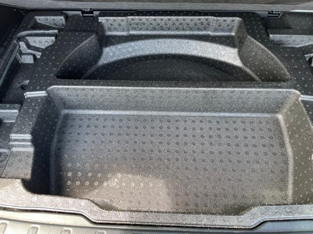 Used 2022 Gray Metallic Subaru Limited image 13