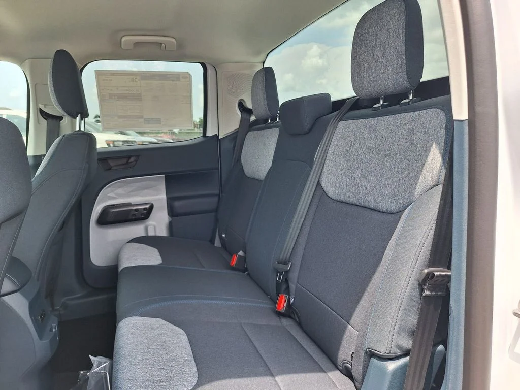New 2026 Oxford White Ford XLT image 10