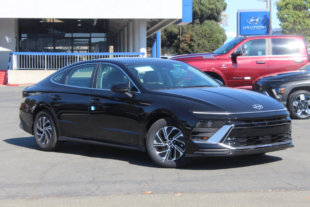 2026 Hyundai Sonata Hybrid Blue