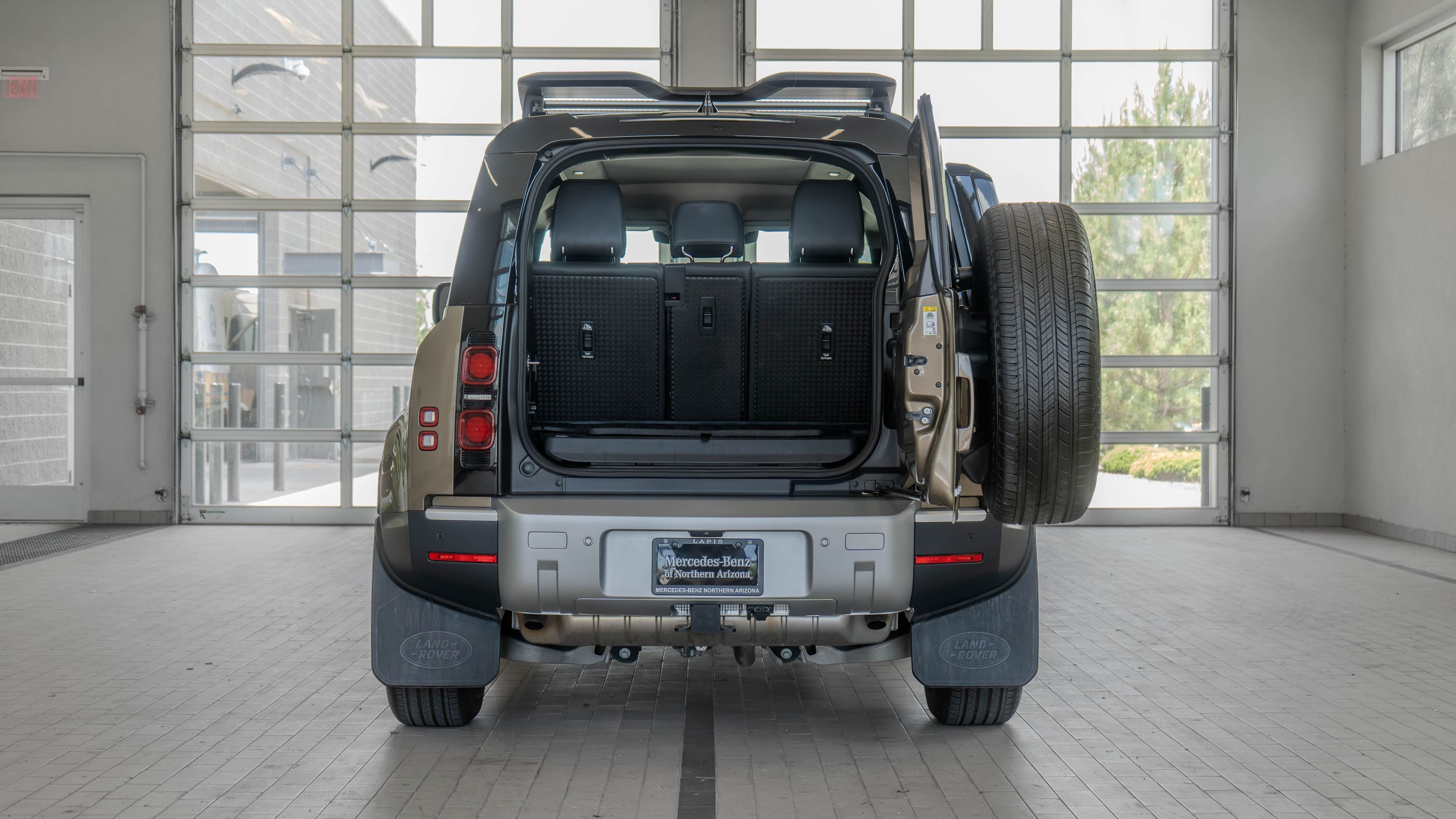 Used 2025 Gondwana Stone Metallic Land Rover S image 16