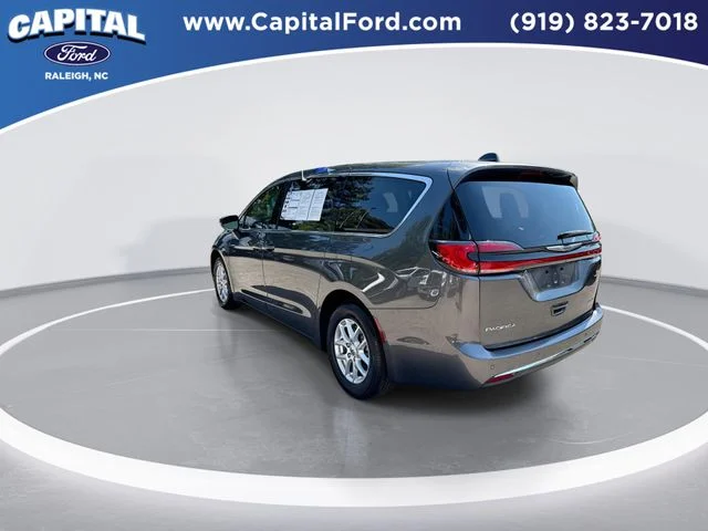 Used 2023 Gray Chrysler Touring L image 6