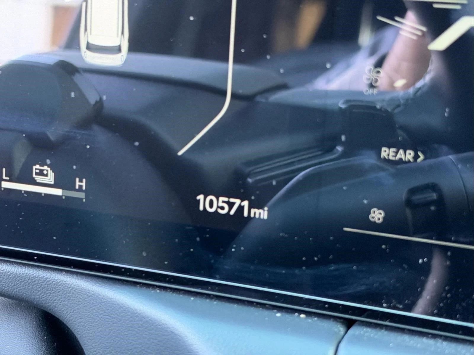 Used 2027  KIA  image 19