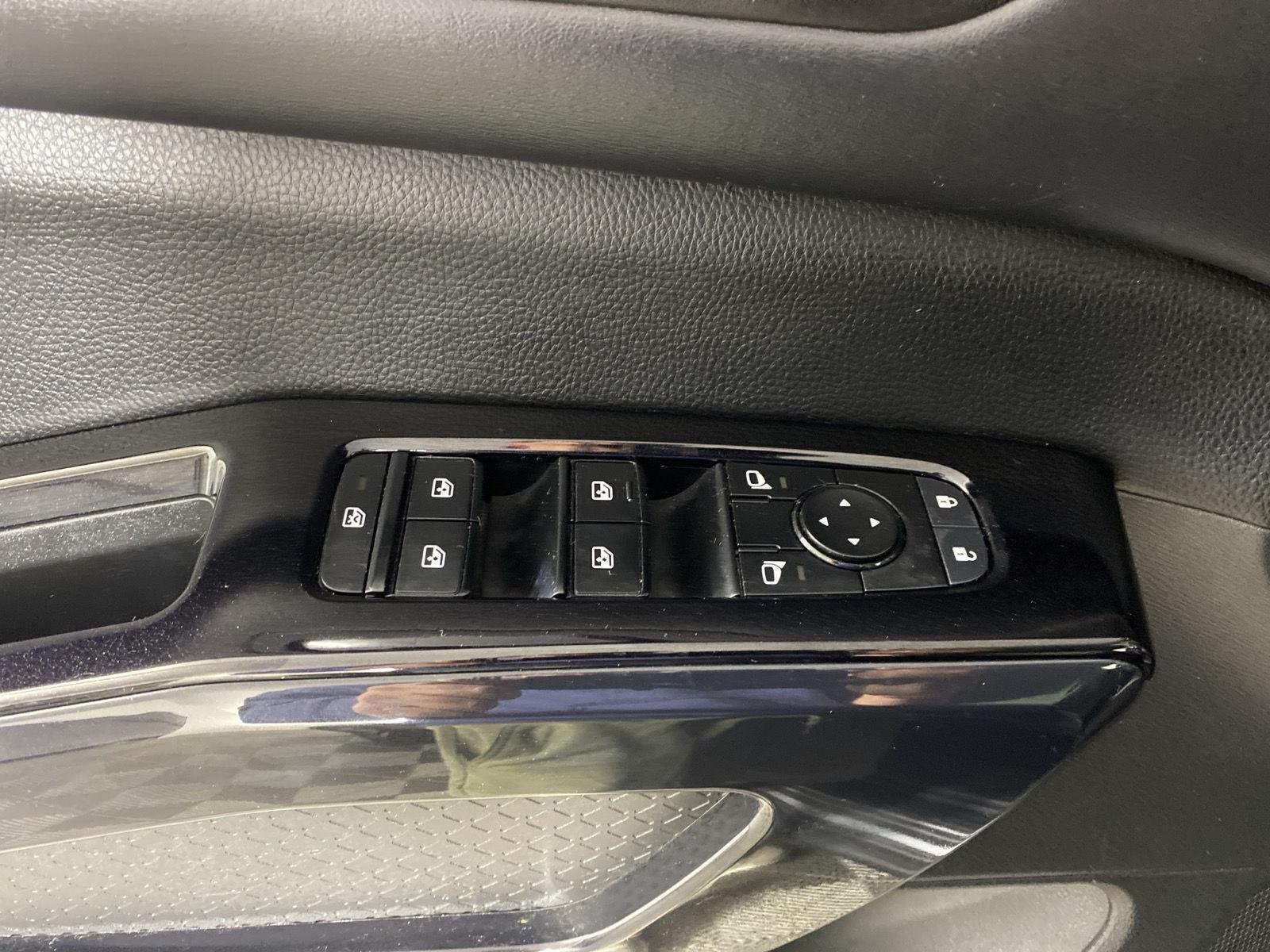 Used 2022 Gun Metallic Nissan SV image 13
