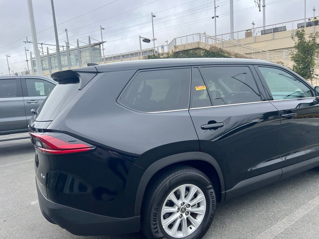 Used 2025 Black Toyota XLE image 15